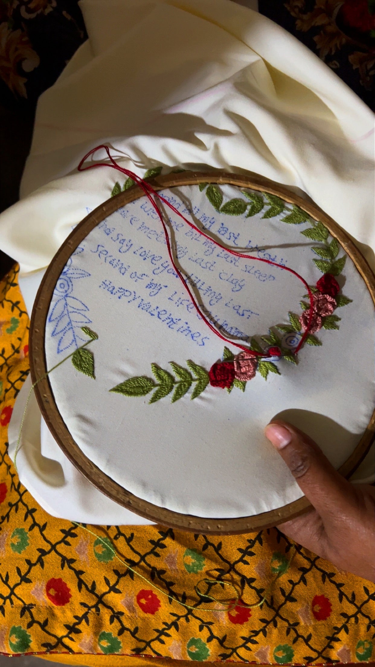 GIFT TO LOVE A HAND EMBROIDERY FRAME🪡