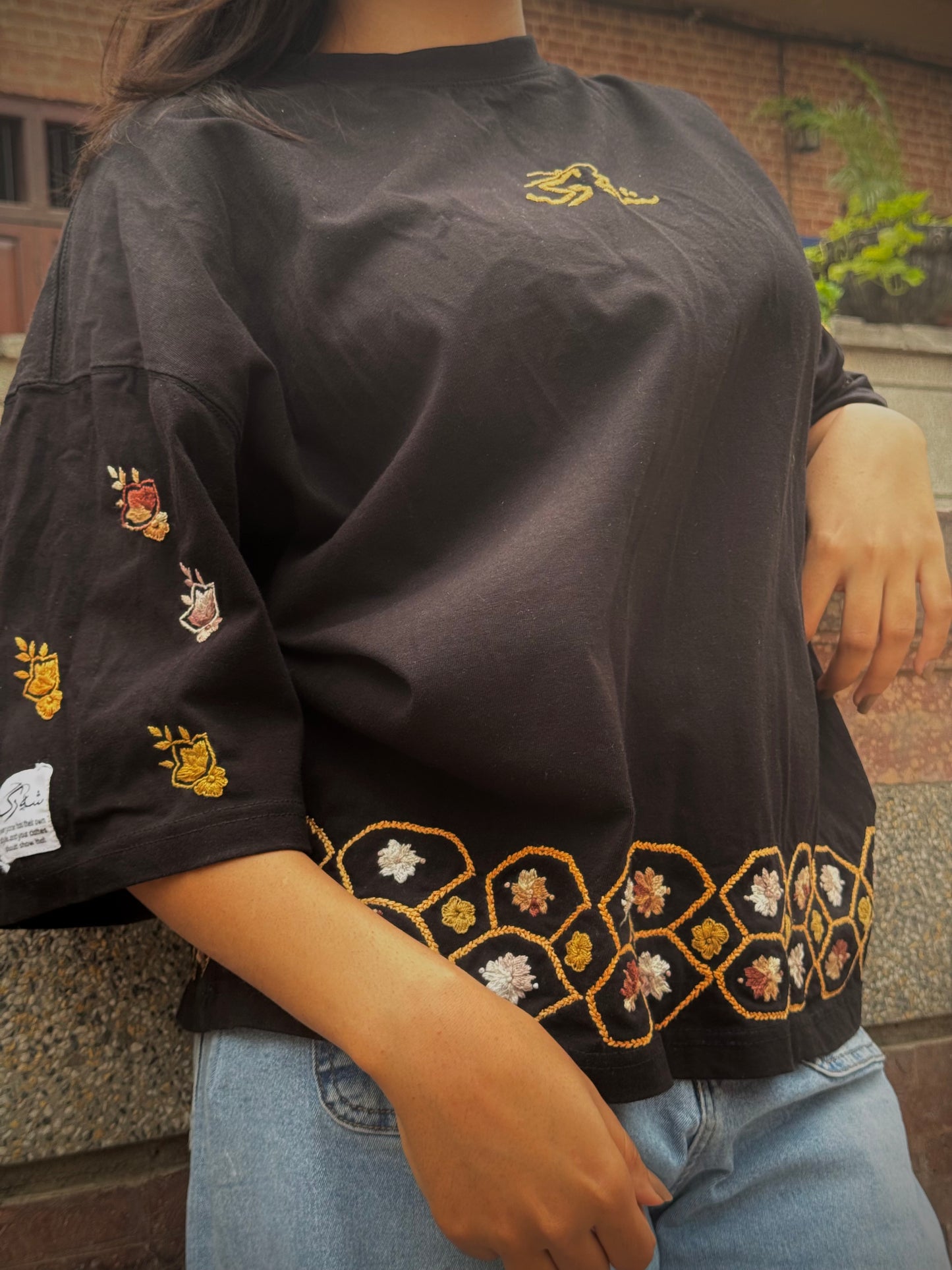 Drop Shoulder With Minimalistic Design For UNISEX